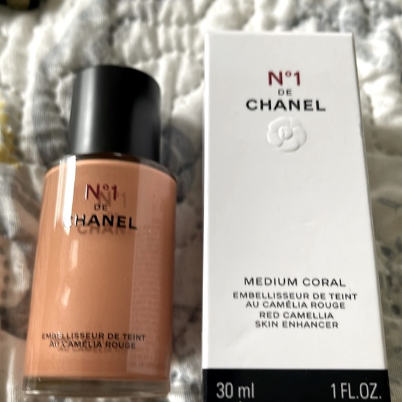 CHANEL skin Enhancer . New # medium coral . New - Picture 4 of 7